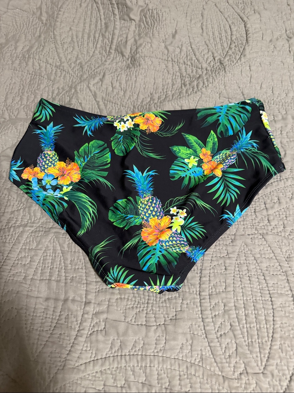 NWOT Women’s black tropical print high waisted bikini bottom size L - Picture 2 of 4